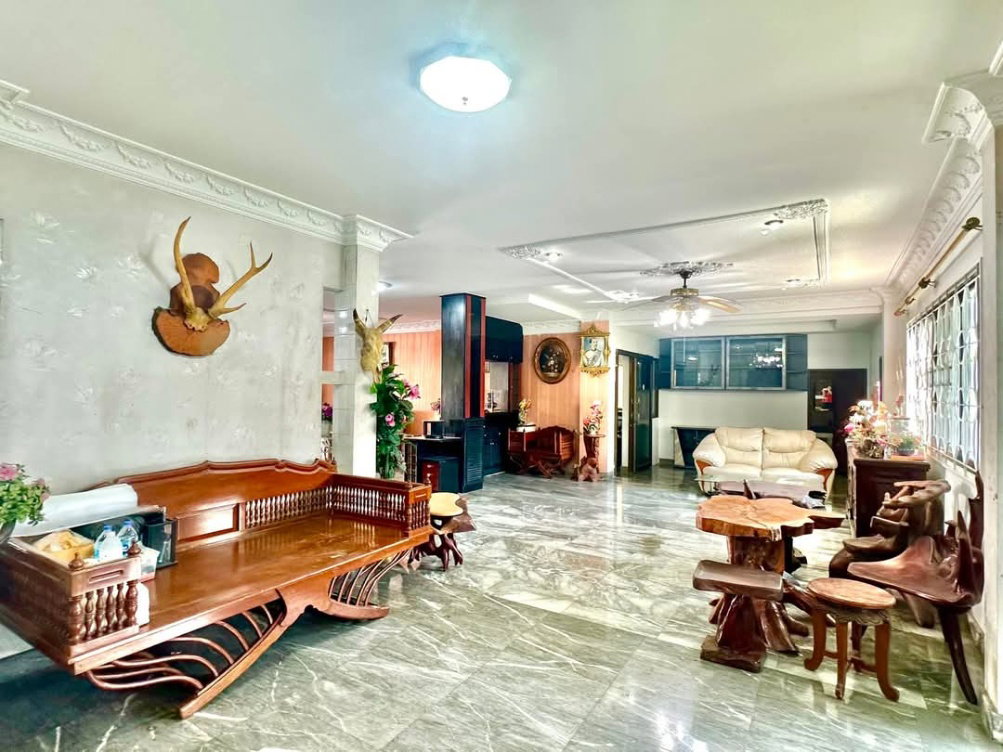 picture Home For Rent // Near Bts - Mrt - 18/45