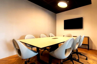 Office for rent Srinakharinwirot University Prasanmit Campus :  Office space for rent, SO24 Building, fully furnished with office equipment, allowing you to work efficiently.