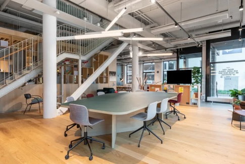 Office for rent at M Thai Tower, All Seasons Place, providing services with modern office tools and equipment to help meet work needs efficiently.