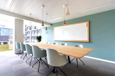 Office for rent Srinakharinwirot University Prasanmit Campus : Office Space for Rent at Interchange 21 Building Stand out with a striking business address and enjoy a prime central location, Near MRT and BTS