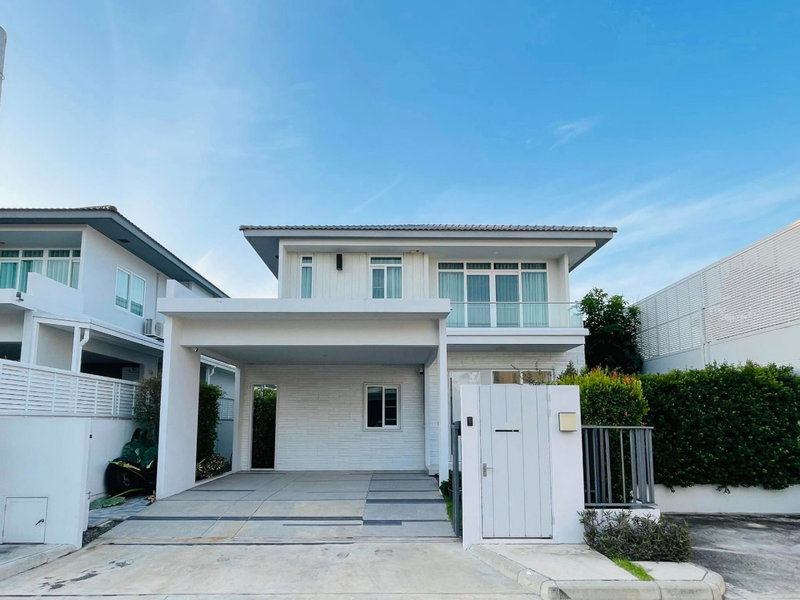 ขายบ้านเดี่ยว : [ขาย] มัณฑนาบางนา-วงแหวน  ถ.รามคำแหง 2 ( ซอยตรงข้ามเมกาบางนา ) 