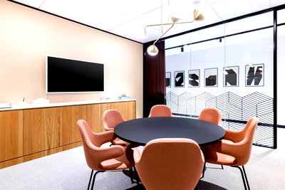 Office for rent : Modern office space for rent in CRC Tower, All Seasons Place with Bangkok city view and full facilities in the building.