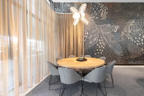 Service office for rent, Singha Complex, amazing view in the heart of Bangkok, spacious and modern, ready to welcome customers from around the world.