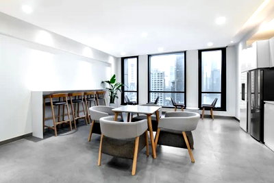 Office for rent Srinakharinwirot University Prasanmit Campus : Service office for rent in the heart of Bangkok's business district, decorated in a modern style, fully furnished, meeting all work needs.