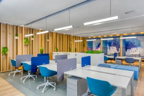 เซอร์วิสออฟฟิศในเช่าในอาคารmixed use ที่Icon Park Hotel เชียงใหม่ พื้นที่ทำงานสมัยใหม่ที่กว้างขวางและสว่าง ซึ่งออกแบบมาเพื่อรองรับการทำงานสมัยใหม่