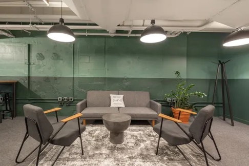 Flexible office space at Vanich Place Ari on Phahonyothin, featuring a premium office interior or customizable office design to suit your preferences