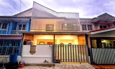 เช่าทาวน์โฮม ดรีมเวิลด์ : บ้านให้เช่า Bann Pruksa Village 12 - Klong 3 พร้อมเข้าอยู่สนใจติดต่อ Line @goodmanpro หรือ โทร 0999029192