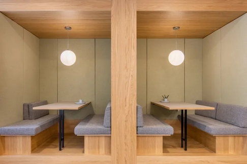 Serviced Office for Rent at S.P. Building, Ari Area Modern and stylishly designed, serviced office offers a full range of professional workspaces.