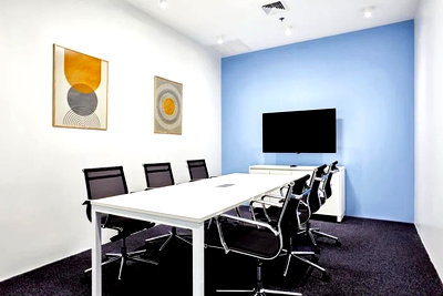 Office for rent : Office space for rent at Sukhumvit Hills in the Bang Chak area. Located in a 19-story glass building on Sukhumvit Road, Offers flexible lease terms.