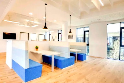 Office for rent : Flexible office space at Vanich Place Ari on Phahonyothin, featuring a premium office interior or customizable office design to suit your preferences