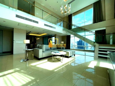 Apartment building for rent Srinakharinwirot University Prasanmit Campus : Exquisite 3 Bed Duplex Serviced Apartment in Ekkamai - BR30033SA