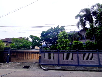 บ้านเดี่ยว รร.เตรียมอุดมศึกษาน้อมเกล้า  : ขายบ้านเดี่ยวสัมมากร รามคำแหง 112 บ้านเดี่ยวสุดหรู ใกล้ทะเลสาบ บนถนนรามคำแหง112