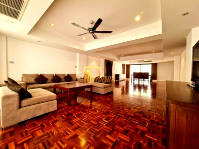 Apartment building for rent Srinakharinwirot University Prasanmit Campus : Spacious 3 Bed Apartment For Rent in Phrom Phong - BR20361AP