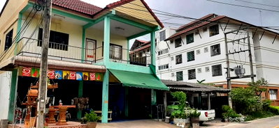 Houses for sale Rubberland : House and rooms for sale located just behind Bangkok Pattaya Hospital