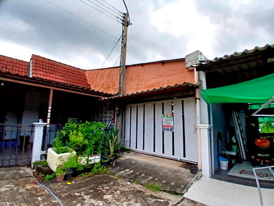 Townhouses for sale : Townhouse for sale, Baan Ruean Suk 1 villages Tel. 0999983897