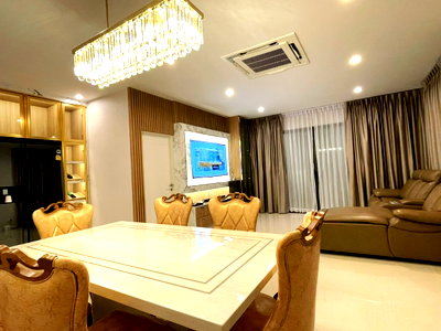 Houses for rent : 🧡LineID: @RizzEstate(with@ Ahead)🧡Burasiri Pattanakan (Home Luxury) 4 Beds 5 Bath 1 maid
