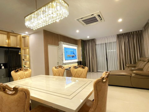 🧡LineID: @RizzEstate(with@ Ahead)🧡Burasiri Pattanakan (Home Luxury) 4 Beds 5 Bath 1 maid