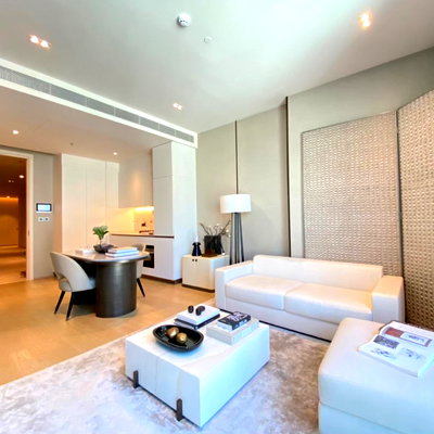 ขายคอนโด : For sale The Strand Thonglor ห้องใหม่จากโครงการ ขนาดใหญ่ 50.91 sq.m. @14.8MB
