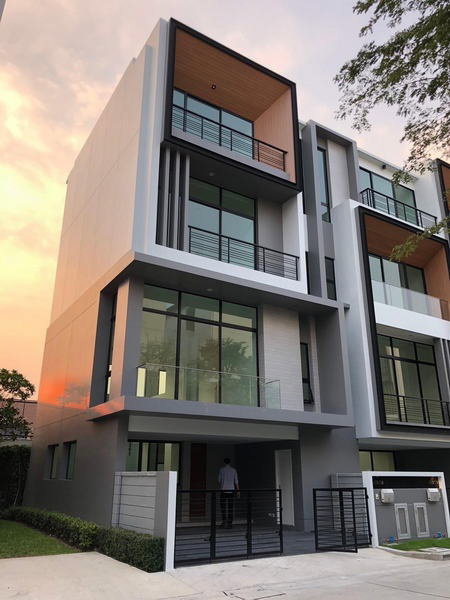 Townhouses for rent : For Rent Town House Nirvana Define Rama 9 Bang Kapi Bangkok BRE22637