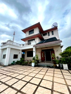 เช่าบ้านเดี่ยว ถนนรัชดาภิเษก : LTH12591 – Single House FOR RENT in Ladprao 93 Size 111 Sqw. 800 Sqm. 7 beds 6 beds Near BTS Mahatthai Station ONLY 120K/Month