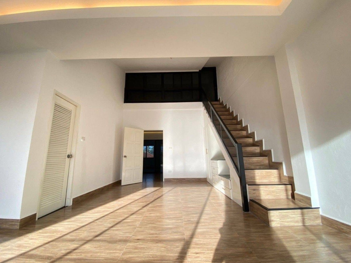 picture #R4501 House for rent Soi Onnut 12 - 11/18
