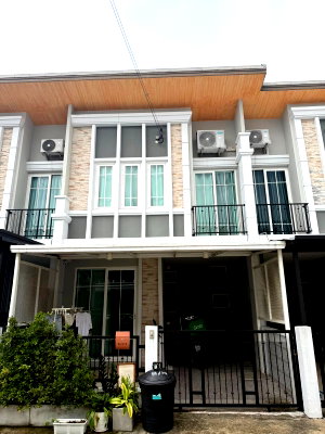 เช่าทาวน์โฮม แจส กรีน วิลเลจ คู้บอน : บ้านให้เช่า Golden Town Ramintra-Wongwaen พร้อมเข้าอยู่สนใจติดต่อ Line @goodmanpro หรือ โทร 0999029192