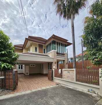 Two-Storey Detached House for Sale Located in Seranee Raya 2 Village, Soi 3  Exterior: Designed in a modern Balinese style  