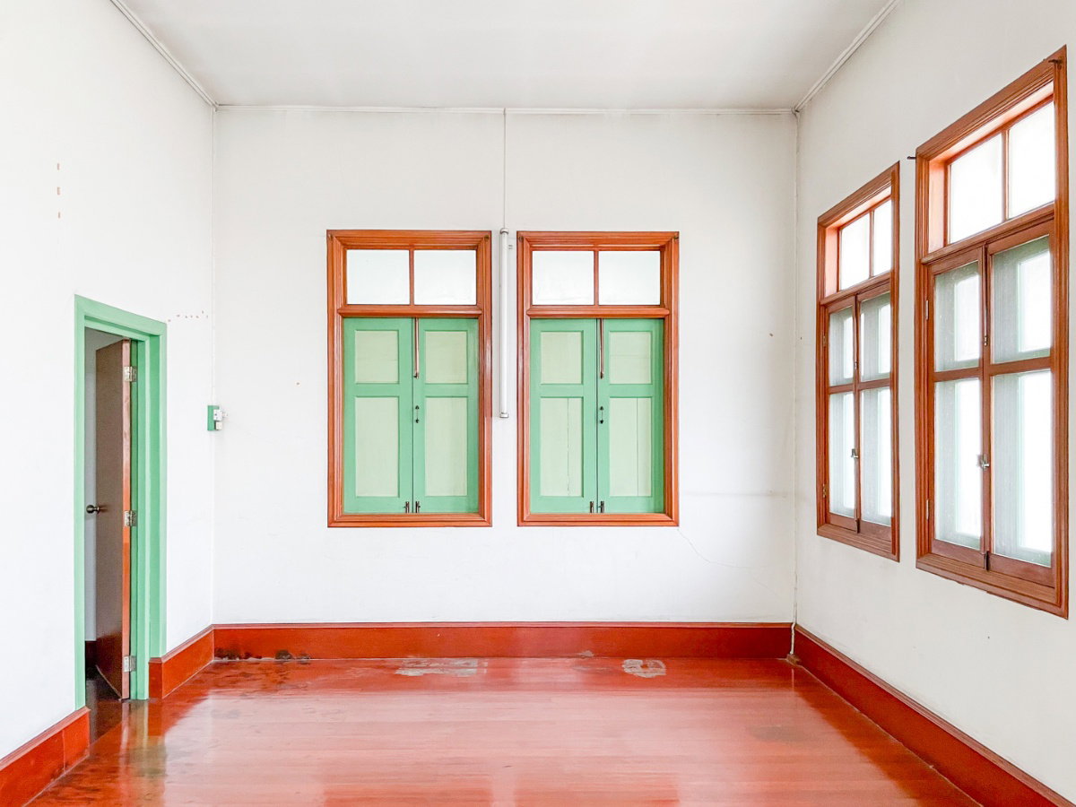 รูป บ้านหรูให้เช่าในย่านสาทร: บ้านใหญ่ 2 หลัง สไตล์ไทยประยุกต์และโคโลเนียล ใกล้ BTS เซนต์หลุยส์ - รูปที่ 14/17