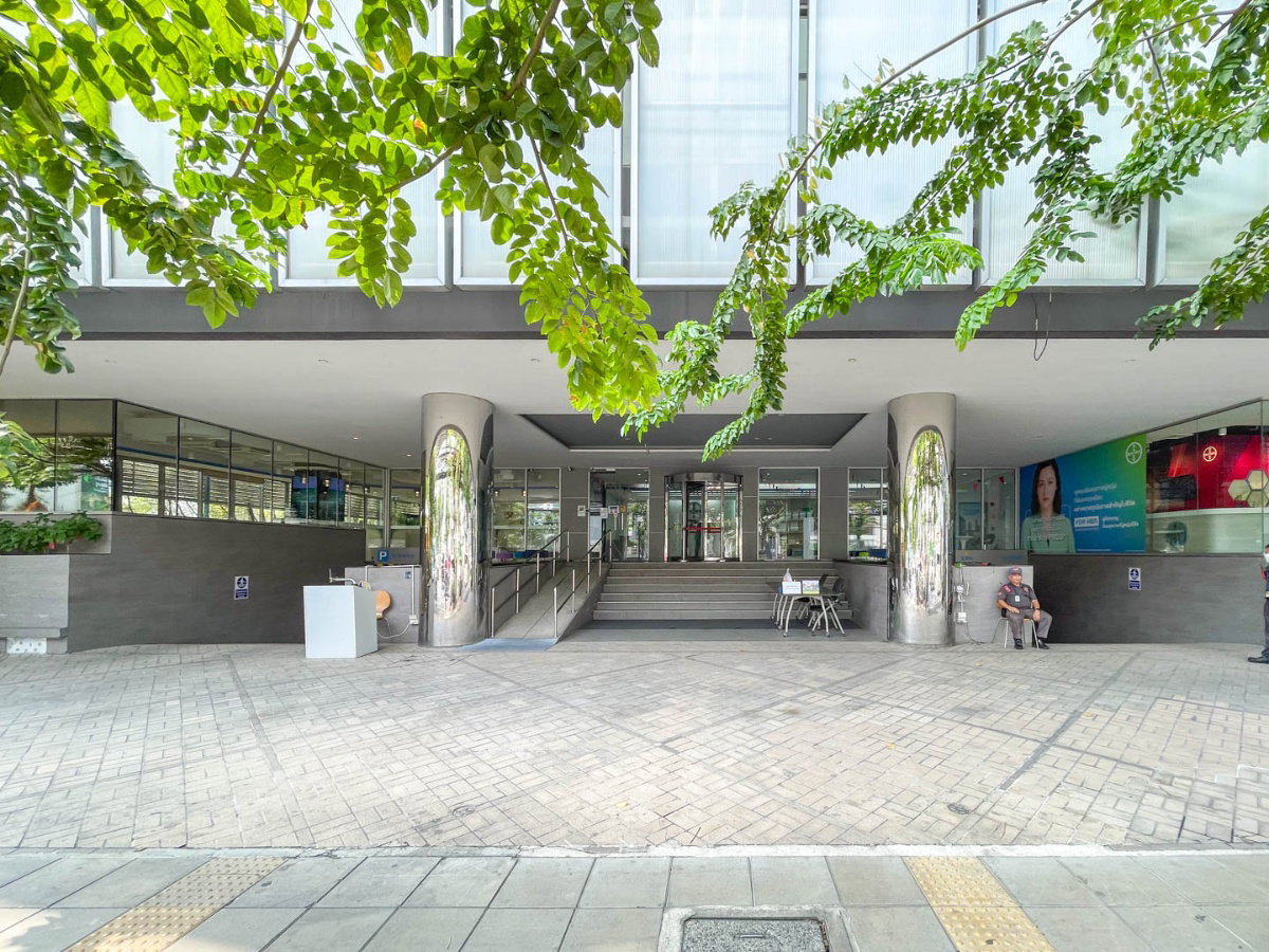 รูป บ้านหรูให้เช่าในย่านสาทร: บ้านใหญ่ 2 หลัง สไตล์ไทยประยุกต์และโคโลเนียล ใกล้ BTS เซนต์หลุยส์ - รูปที่ 16/17