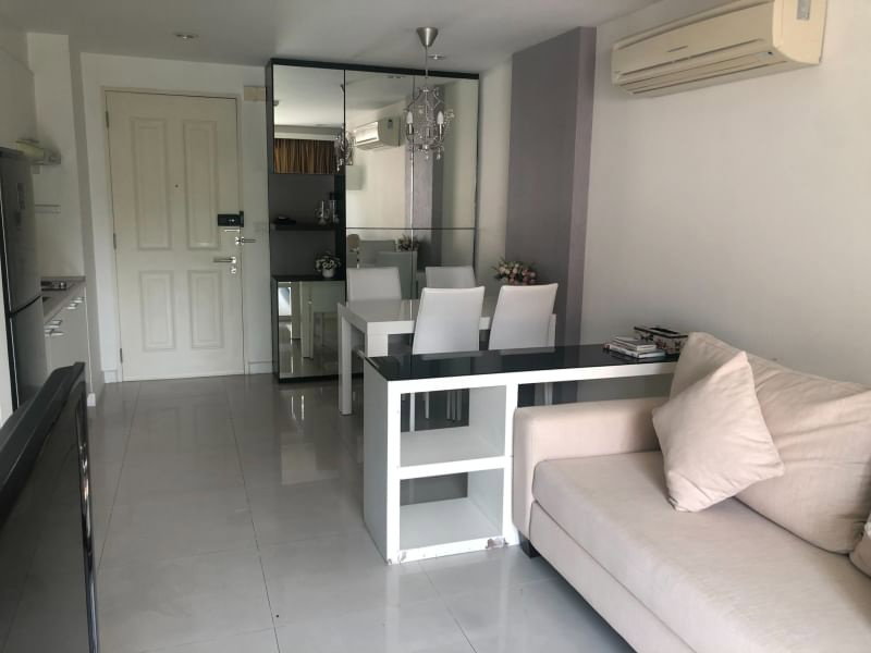 picture The Clover Thonglor
1 bedroom
1 bathroom
46 sqm
Floor 4 - 5/10