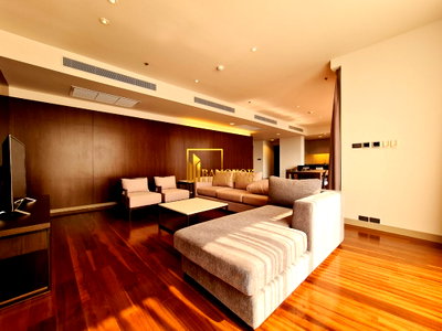 กิจการให้เช่า : Modern 4 Bed Luxury Apartment For Rent in Phrom Phong - BR20674AP