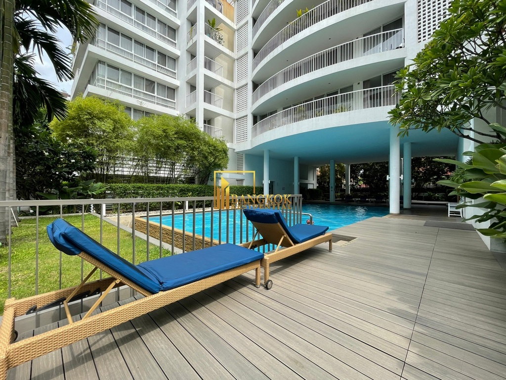 picture Spacious 4 Bed Apartment in Low Rise Ekkamai Development - BR7277SA - 37/43