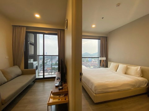 UK01-242 ให้เช่าคีน ศรีราชา KEEN Centre Sriracha Condo :1 Bed 41 ตรม. ชั้น15 ราคาเช่าเพียง 25,000 บาท/เดือน ** ฟรีแม่บ้านทำความสะอาด 2 ครั้ง/สัปดาห์**