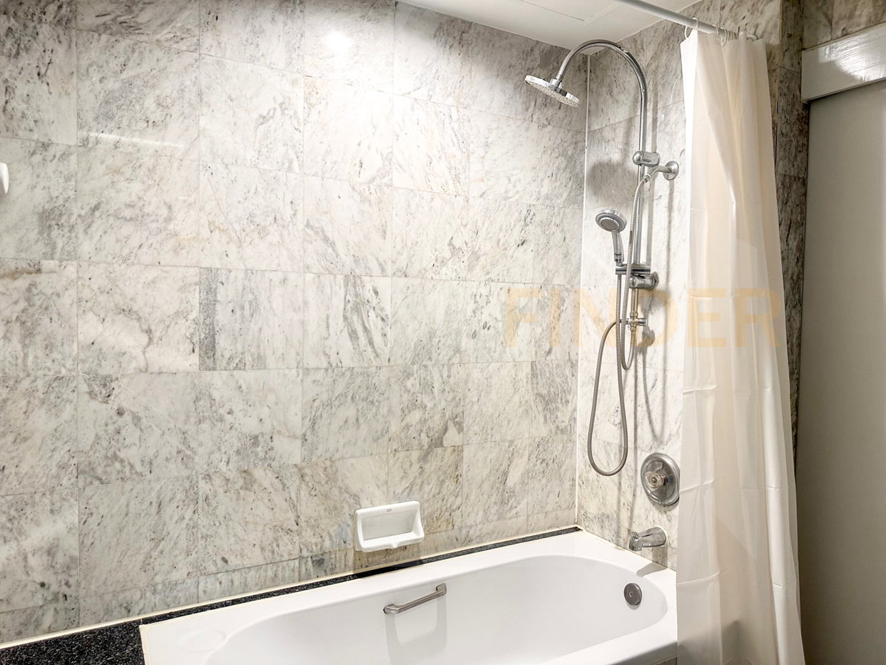 picture The Royal Place 1 1 bedroom, for rent - 15/15