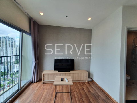  2 Beds  Nice Room City view Good Location Next to MRT Thailand Cultural Centre Station, 80 m.  @   Noble Revolve Ratchada 2