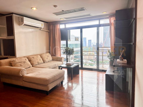 The Royal Place 2 1 bedroom, for rent
