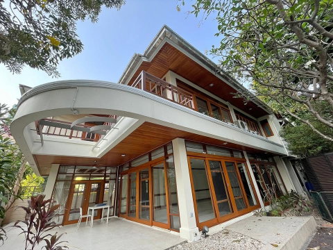 LTHC12639 – House For Rent at Sathorn Size 186 Sqw. 450 Sqm. 4 beds 5 baths Near BTS Saints Louise Station ONLY 230K/Month