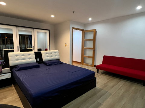 P-144678 📢 Condo for Rent River View Near BTS Surasak | State Tower Project, 30th Floor Line: @easythaihome 085-592-2897