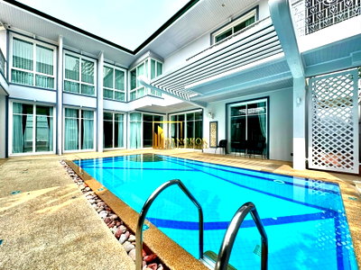 เช่าบ้านเดี่ยว ถนนเพชรบุรี กรุงเทพฯ : Incredible 5 Bed House With Private Pool in Mid Phrom Phong - BR7714SH