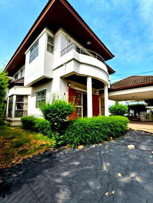 ขายบ้านเดี่ยว : ✨✨✨ "บ้านใหญ่ ทำเลดี หลังมุม บรรยากาศร่มรื่น ราคาโดนใจ!"   🏡 บ้านเดี่ยว 2 ชั้น หลังมุม ในหมู่บ้านแมกไม้ เพิ่มสิน 38