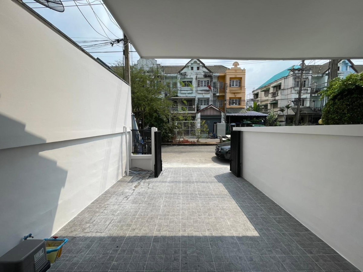 รูป [ขาย] ทาวน์โฮม 3 ชั้น หมู่บ้านลัลลี่วิลล์ ลำลูกกา-คลอง 1 ใกล้รถไฟฟ้าสายสีเขียว - รูปที่ 38/59