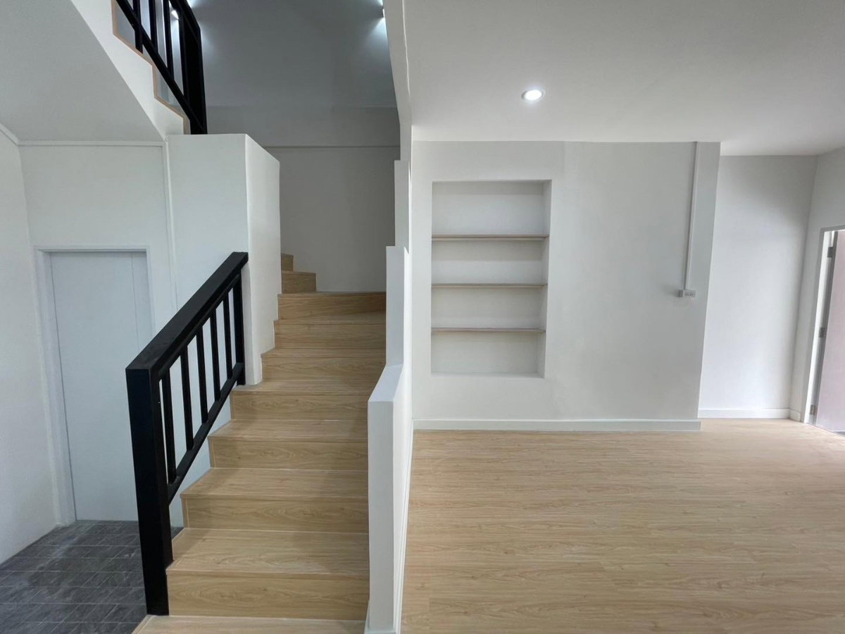 รูป [ขาย] ทาวน์โฮม 3 ชั้น หมู่บ้านลัลลี่วิลล์ ลำลูกกา-คลอง 1 ใกล้รถไฟฟ้าสายสีเขียว - รูปที่ 34/59