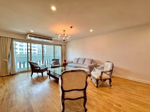 Renovated 3 Bedroom Pet Friendly Apartment in Asoke - BR21043AP