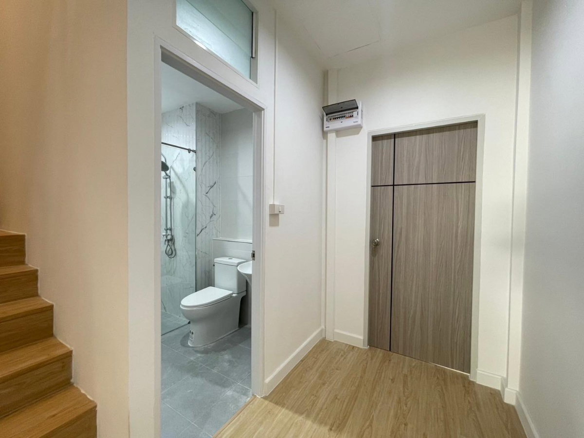 รูป [ขาย] ทาวน์โฮม 3 ชั้น หมู่บ้านลัลลี่วิลล์ ลำลูกกา-คลอง 1 ใกล้รถไฟฟ้าสายสีเขียว - รูปที่ 57/59