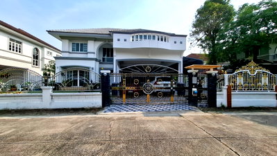 ขายบ้านเดี่ยว : เจ้าของขายเอง ขายด่วน!พร้อมอยู่ฟรีโอน บ้านมัณฑนา พระยาสุเรนทร์ 26,กรุงเทพ หลังแฟชั่น ไอส์แลนด์,รถไฟฟ้า MRT สายสีชมพู พระยาสุเรนทร์ 26