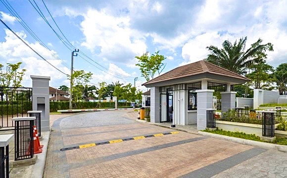 รูป ขายที่ดินเปล่าในโครงการอารียาโคโม่ ลาดกระบัง ถ.ขุมทอง-ลำต้อยติ่ง ,เนื้อที่ 214 ตรว. ต่ำกว่าประเมิน ที่สวย ถมแล้ว ใกล้สนามบินสุวรรณภูมิ - รูปที่ 13/15