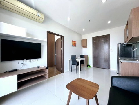 UK01-126 ให้เช่า The Sky Condo ศรีราชา ราคาเช่า: 10,000 บาท/เดือน 1 ห้องนอน ชั้น 15 วิวเมืองและภูเขา พร้อมอยู่