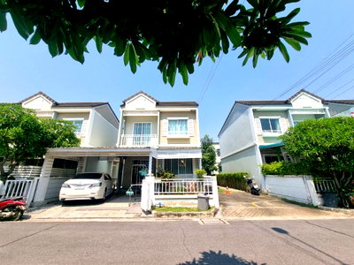 ขายบ้านแฝด : 🏠บ้านแฝด 2 ชั้น หลังมุม โครงการ เดอะ วิลเลจ บางนา กม.10 (The Village Bangna km.10) 🏠ขายด่วนลดราคาพิเศษ!! เพียง 3.5 ล้าน (จากราคา 3.89 ล้าน)  