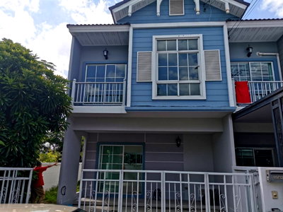 Townhouses for sale วิทยาลัยเทคนิคปทุมธานี : Golden Opportunity! Prime Location Near Future BTS Line in Rangsit Best Price on the Market!!!