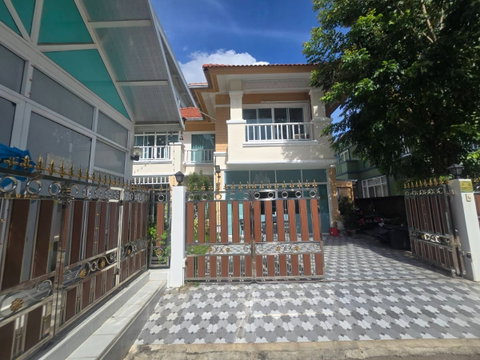  🏡หมู่บ้าน ฟลอราวิลล์ ศรีนครินทร์ - เทพารักษ์ [ Floraville Srinakarin - Theparak ] 🏡ขายบ้านเดี่ยวหลังใหญ่ พื้นที่เยอะมากๆ ราคา 10.9 ล้านบาท
